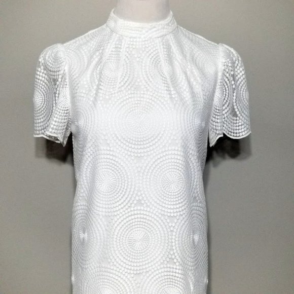 Trina Turk White Embroidered Mesh Top XS Short Puff Sleeve Blouse Mod Chic - Picture 14 of 14